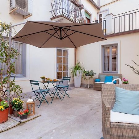卢卡Il Cortile Di Elisa & Our Flats住宿加早餐旅馆 外观 照片