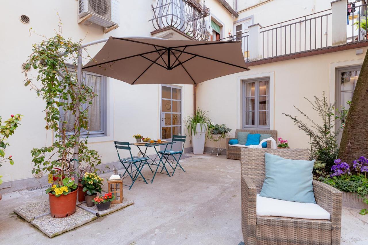 卢卡Il Cortile Di Elisa & Our Flats住宿加早餐旅馆 外观 照片